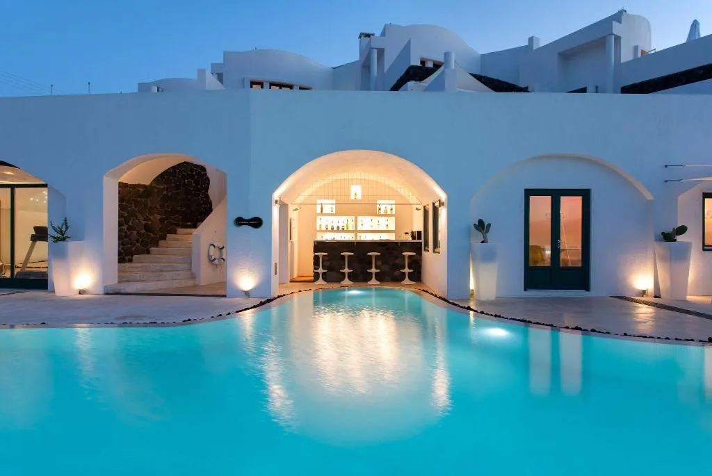 Pool, Avant Garde Suites, Santorini
