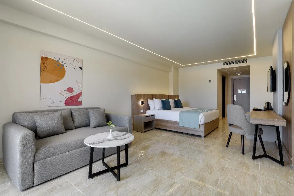 DOUBLE POOL VIEW TWO DOUBLE BEDS Room, Flow Spectrum Resort, Red Sea Riviera