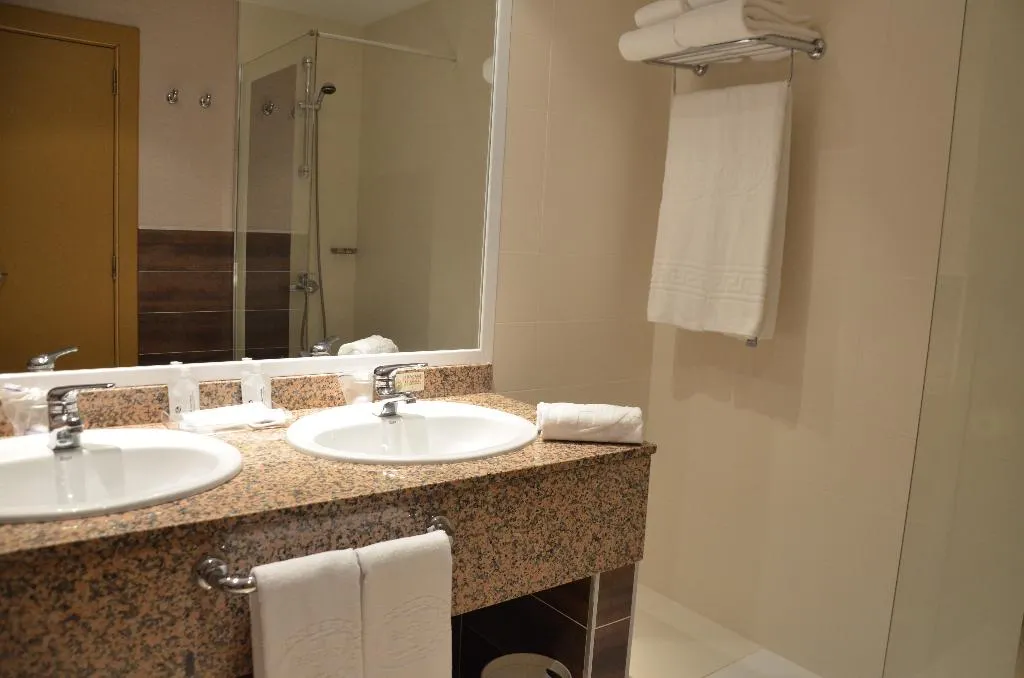 TRIPLE STANDARD Room, Beatriz Toledo Auditorium & Spa, Madrid