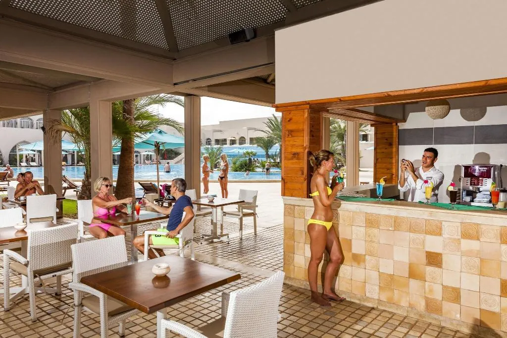 Bar, TUI BLUE Palm Beach Palace, Tunisia
