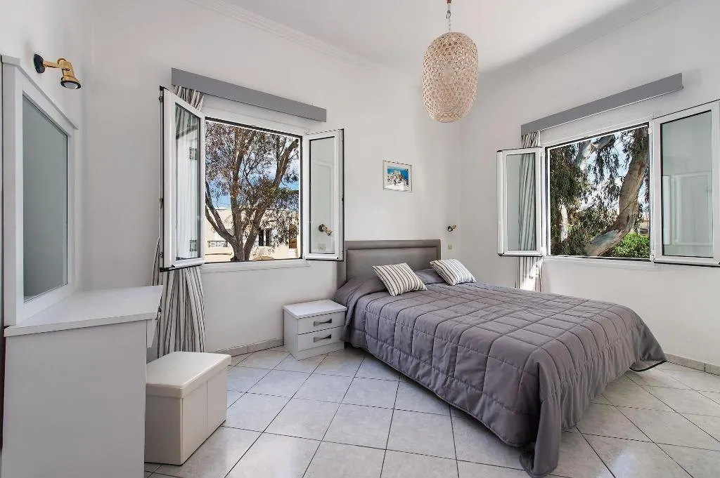Room, Hotel Eucalyptus, Santorini