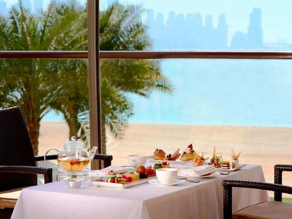Bar, Fairmont The Palm, Dubai