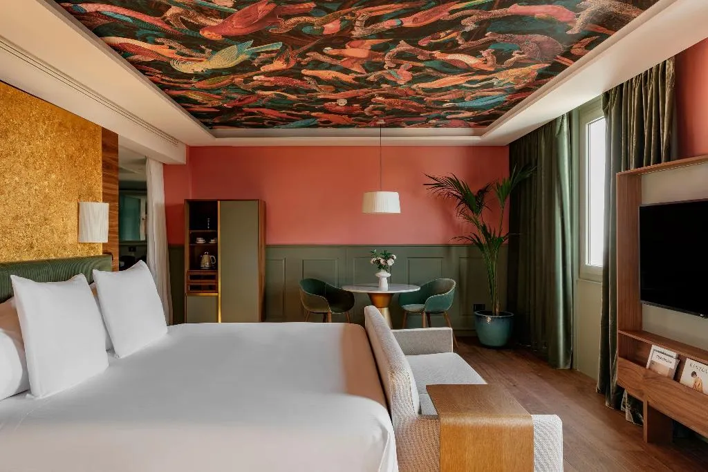 JUNIOR SUITE WITH VIEWS Room, Hotel Colón Gran Meliá, Seville
