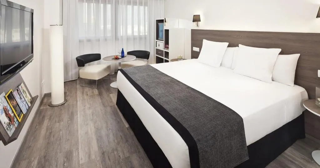 Room, Melia Lebreros, Seville