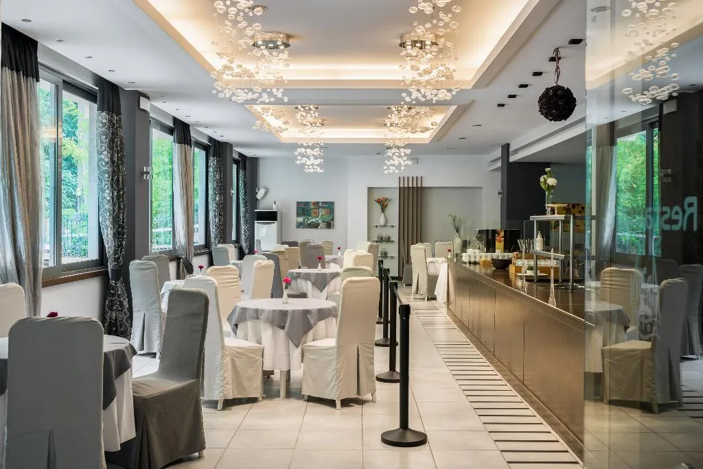 Restaurant, Arion, Corfu