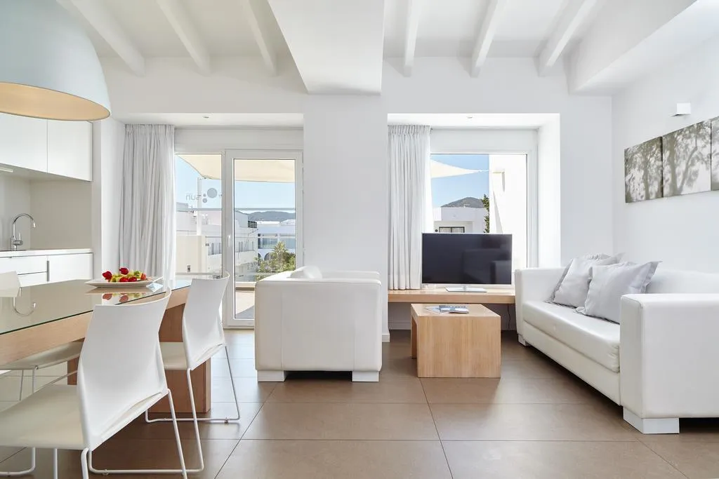JUNIOR SUITE STANDARD Room, Ibiza Sun Apartments, Ibiza