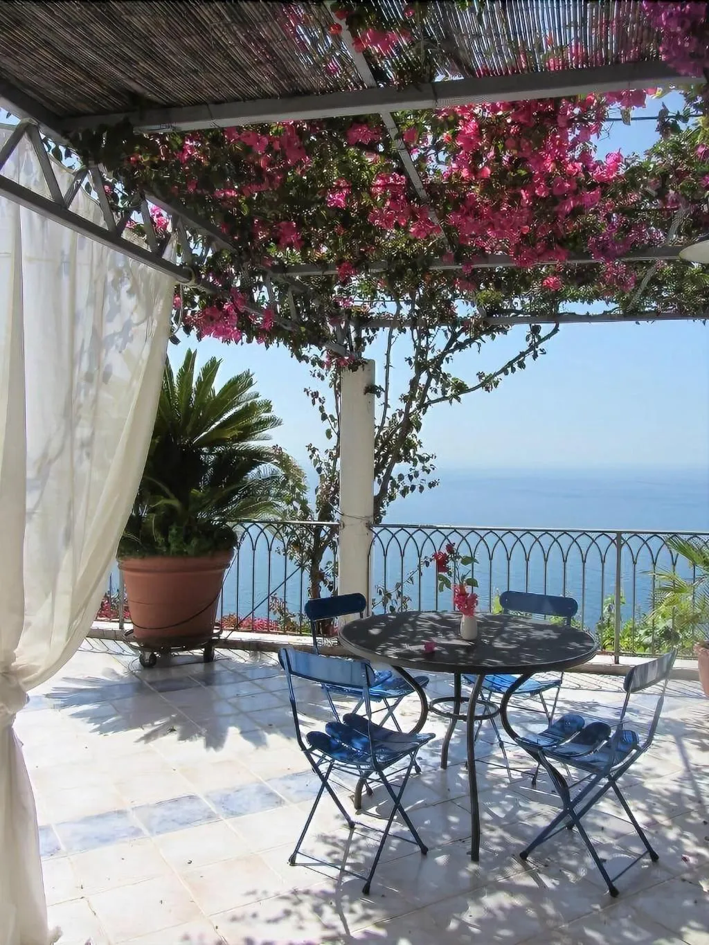 Terrace, B&B I Limoni, Naples