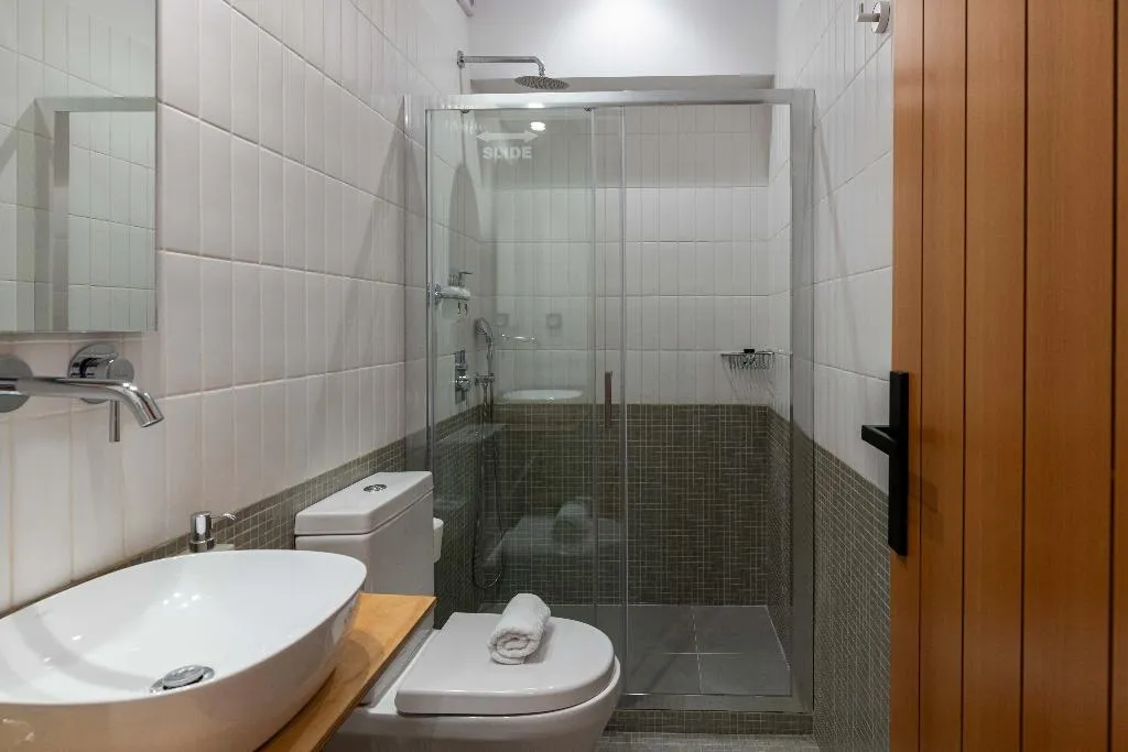 DOUBLE WITH DOUBLE BED Room, Parea, Athens