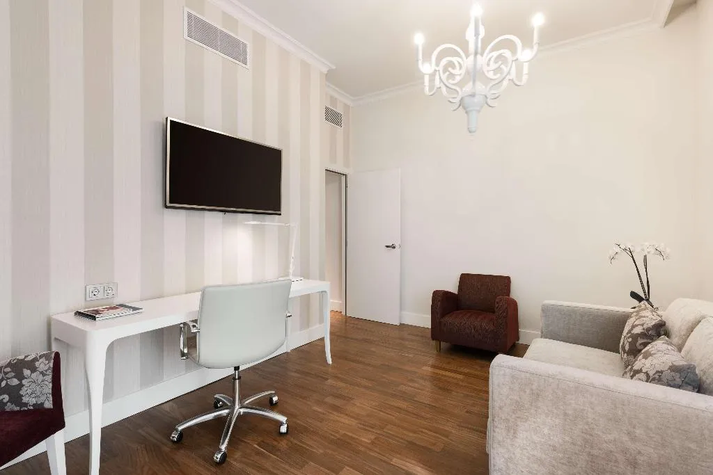 Room, NH Collection Madrid Abascal, Madrid