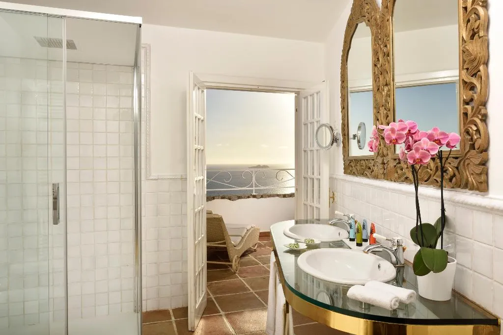 SUITE WITH JACUZZI WITH VIEWS Room, Hotel Piccolo Sant'Andrea, Naples