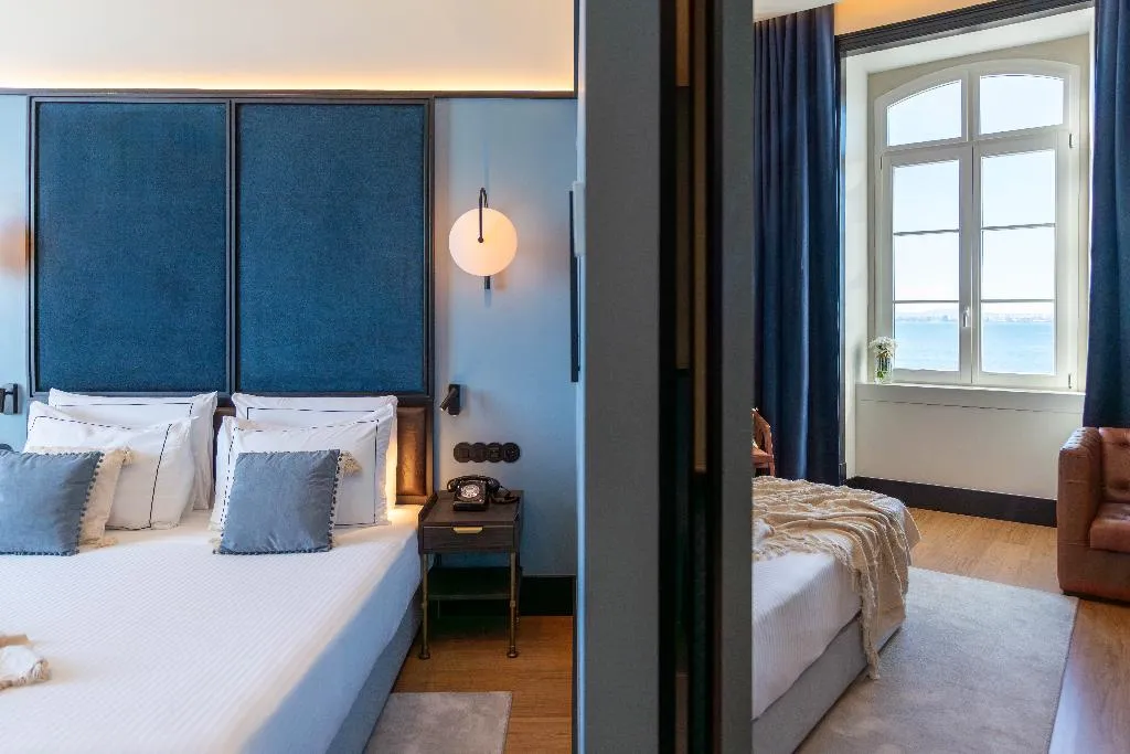 JUNIOR SUITE RIVER VIEW Room, The Editory Riverside Santa Apolonia Hotel, Lisbon