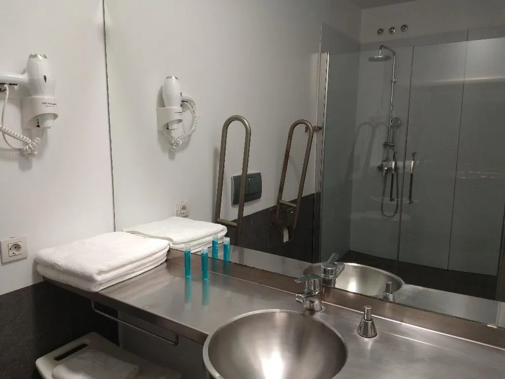 SINGLE STANDARD Room, Centre Esplai Hostel, Barcelona