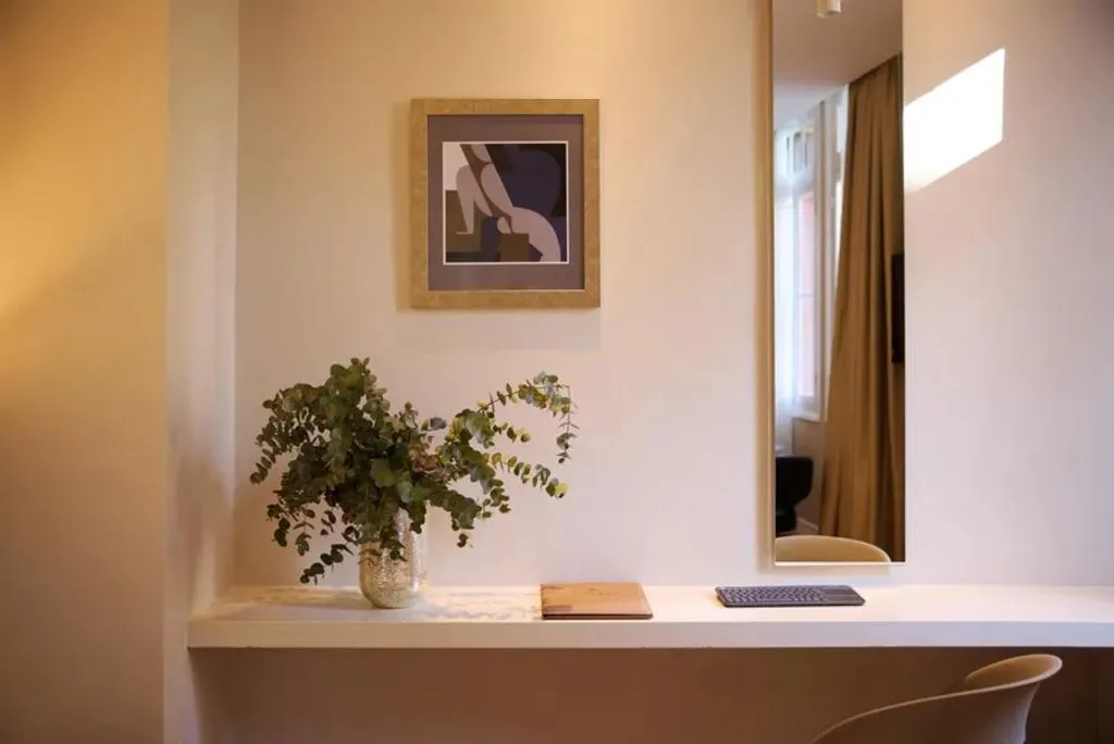 TRIPLE CAPACITY 3 ONE BEDROOM Room, Vrachos Athens Suites, Athens
