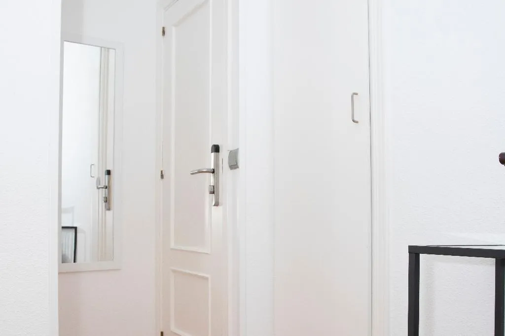 SINGLE STANDARD Room, Tokio, Madrid