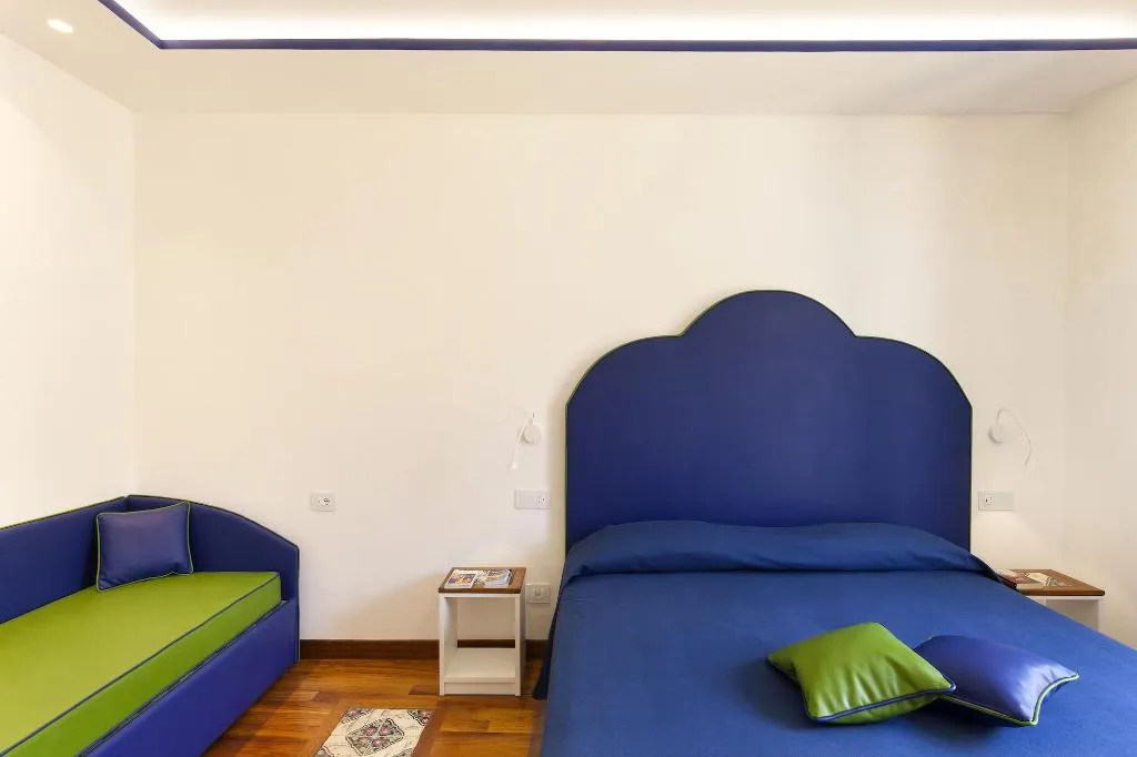 Room, La Casa Dell Orologio, Naples