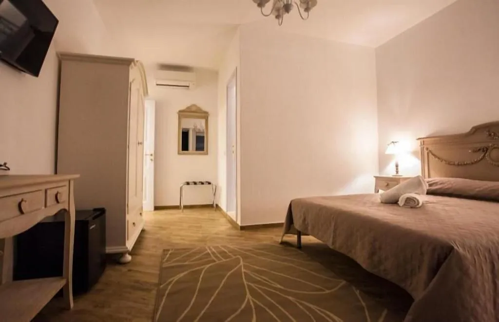 Room, City Garden Guest House, Olbia