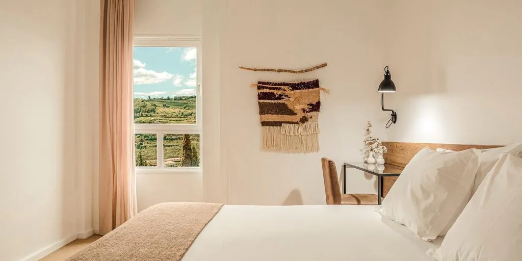 DOUBLE MOUNTAIN VIEW Room, Lamego Hotel & Life, Porto