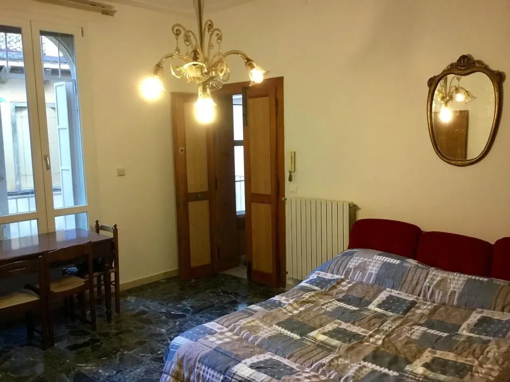 Room, Venice Sun Apartment And Rooms, Venice