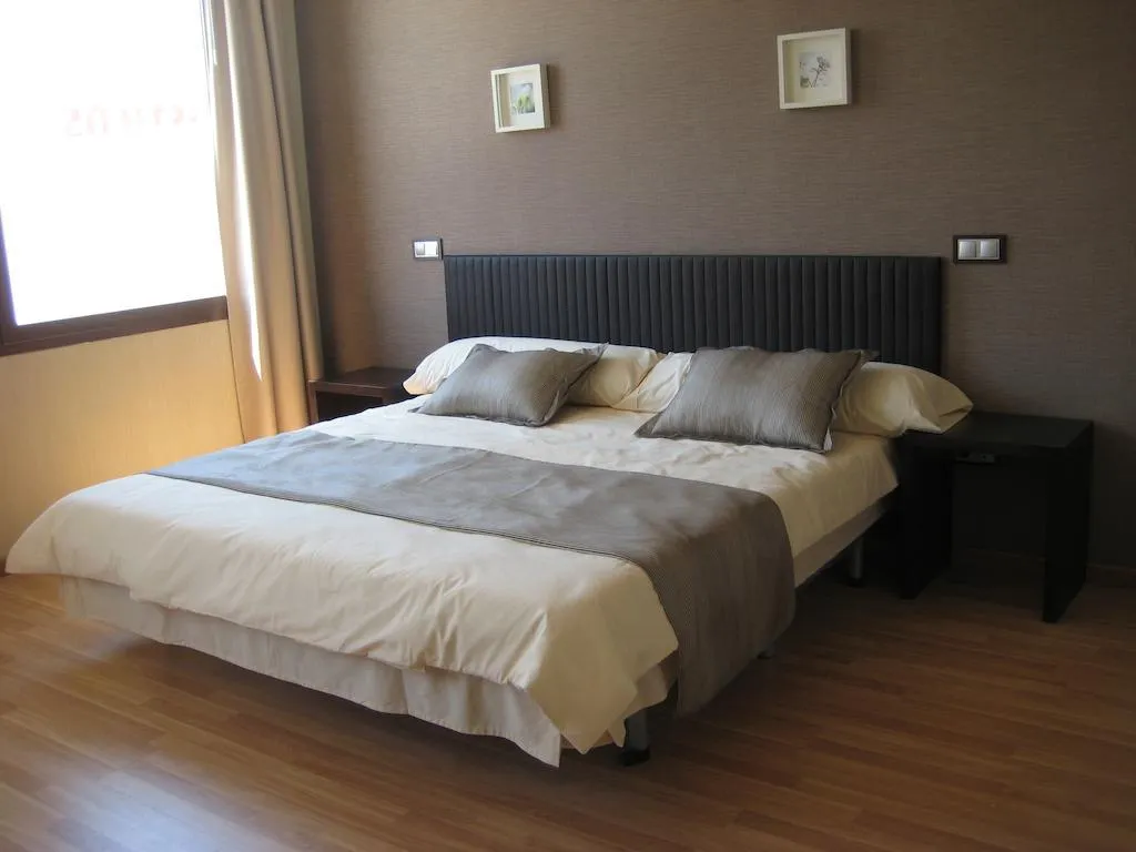 Room, Dinastia Hotel, Madrid