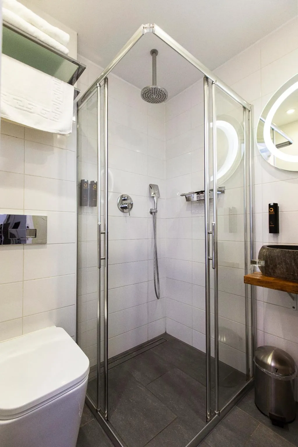 DOUBLE STANDARD Room, Quentin Amsterdam Hotel, Amsterdam