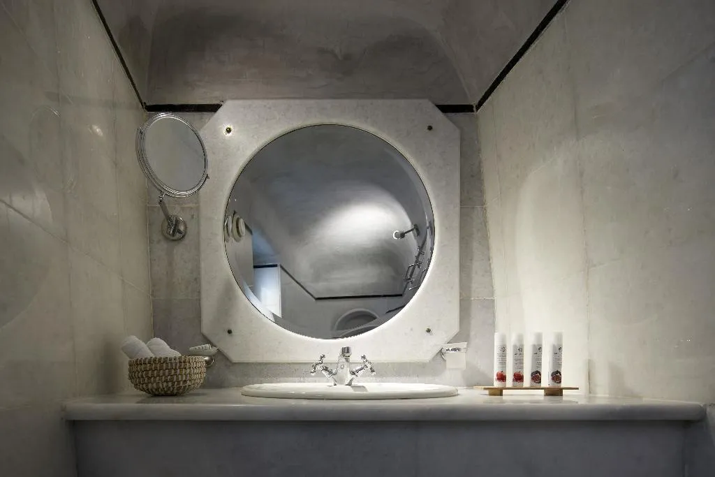 SUITE STANDARD Room, Iliovasilema Hotel & Suites, Santorini