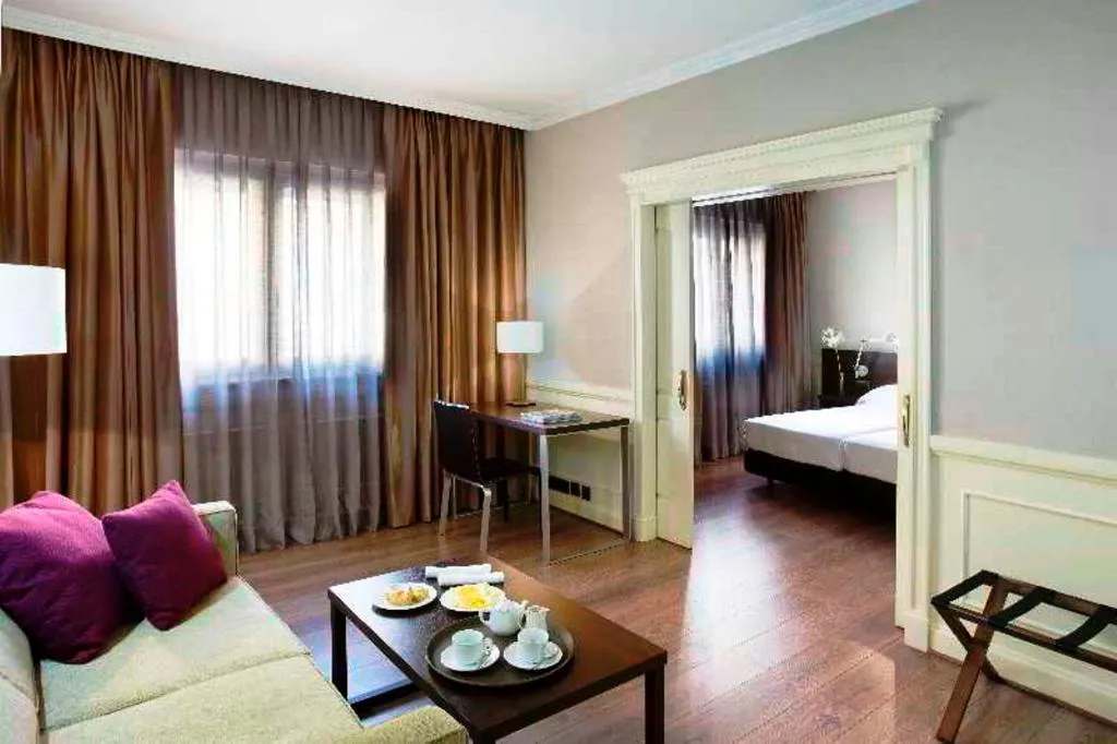 JUNIOR SUITE STANDARD Room, Cortezo, Madrid
