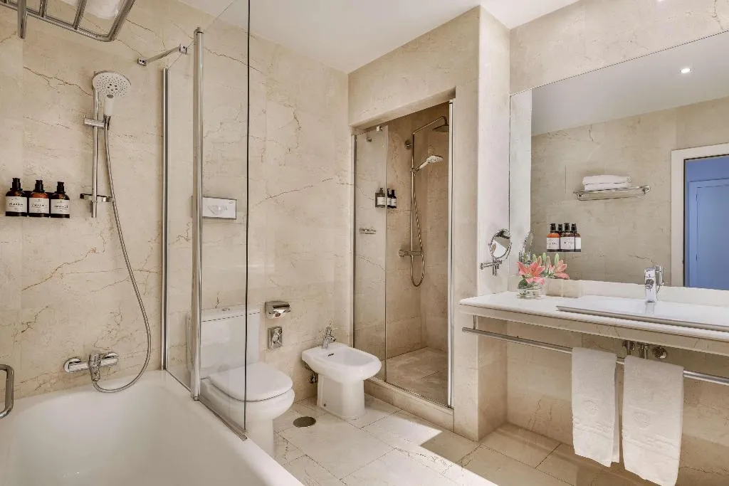 Room, NH Collection Madrid Abascal, Madrid