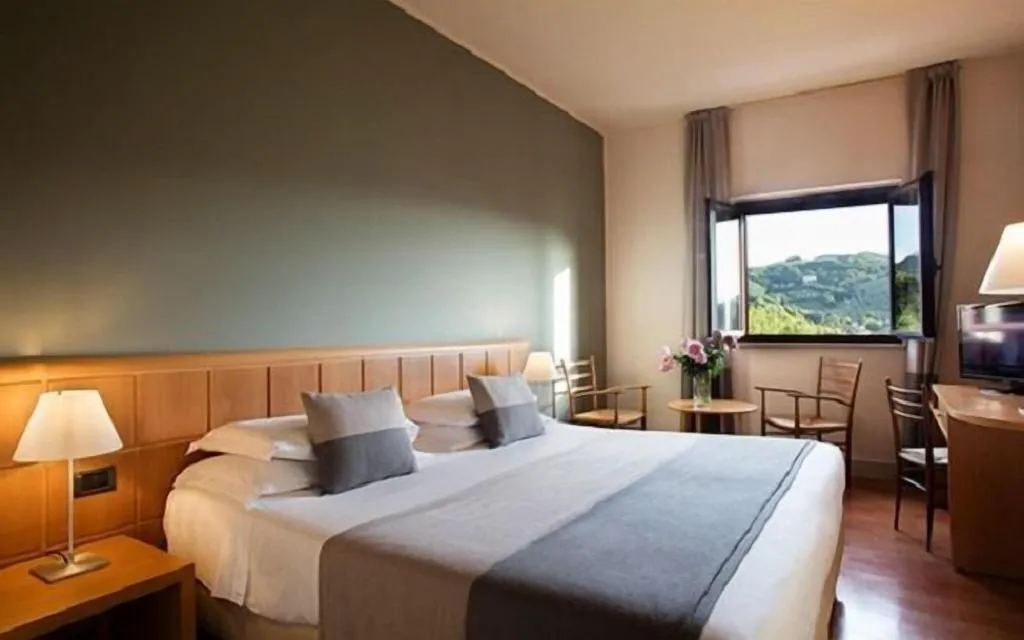 Room, Hotel Dei Duchi, Perugia
