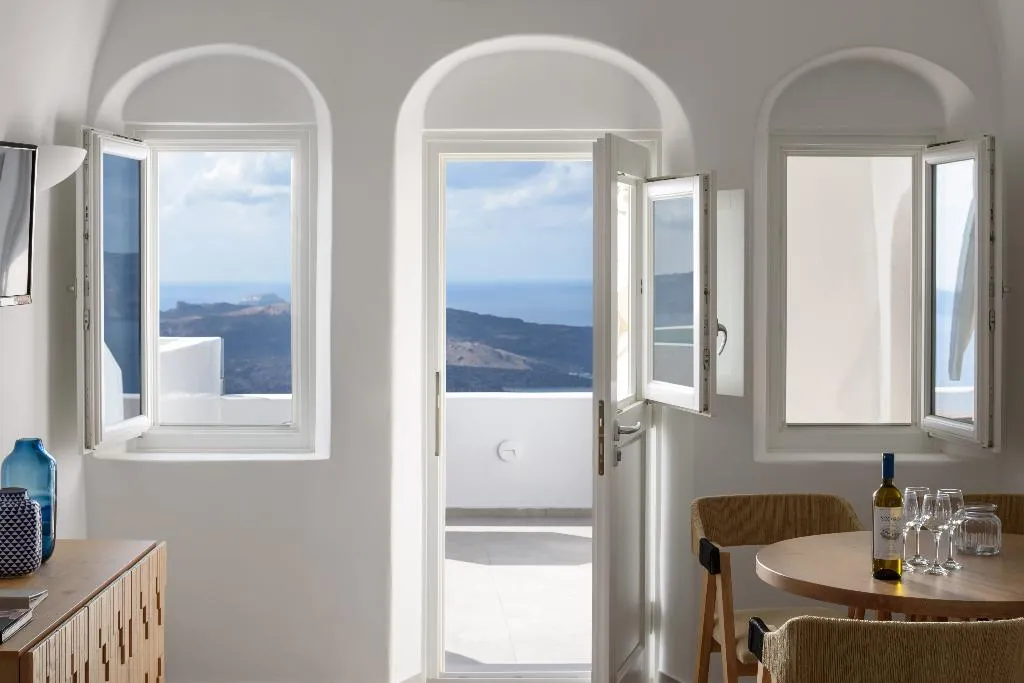 VILLA WITH JACUZZI Room, Panorama Suites, Santorini