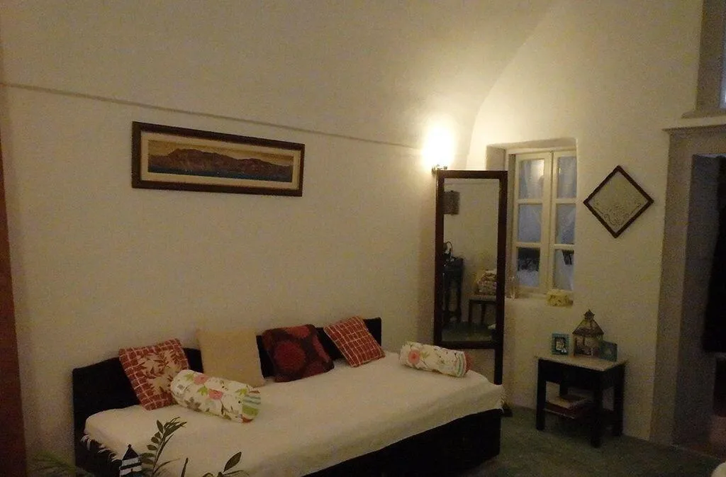Room, Emmantina Houses, Santorini