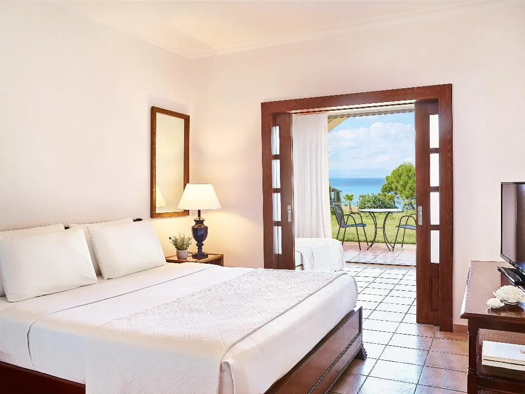 FAMILY ROOM SEA VIEW Room, Grecotel LUXME Oasis, Athens