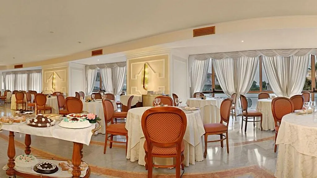 Restaurant, Grand Hotel La Pace, Naples