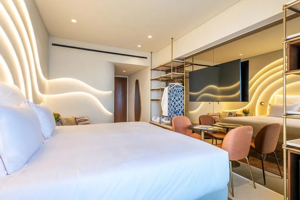 Room DELUXE SEA VIEW Room, Isla Brown Corinthia Resort & Spa, Curio Collect, Athens