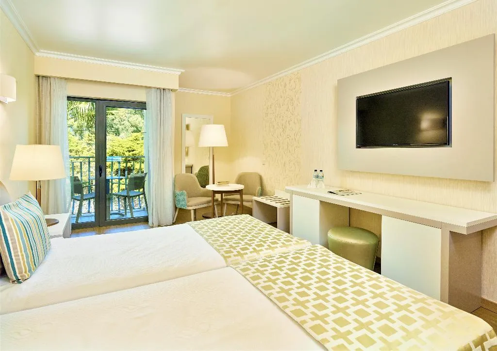 TWIN DELUXE LAND VIEW Room, Hotel Baia Grande, Algarve