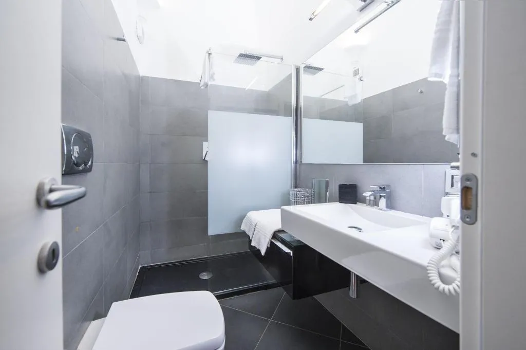 Room, Trinity Luxury Rooms, Rome