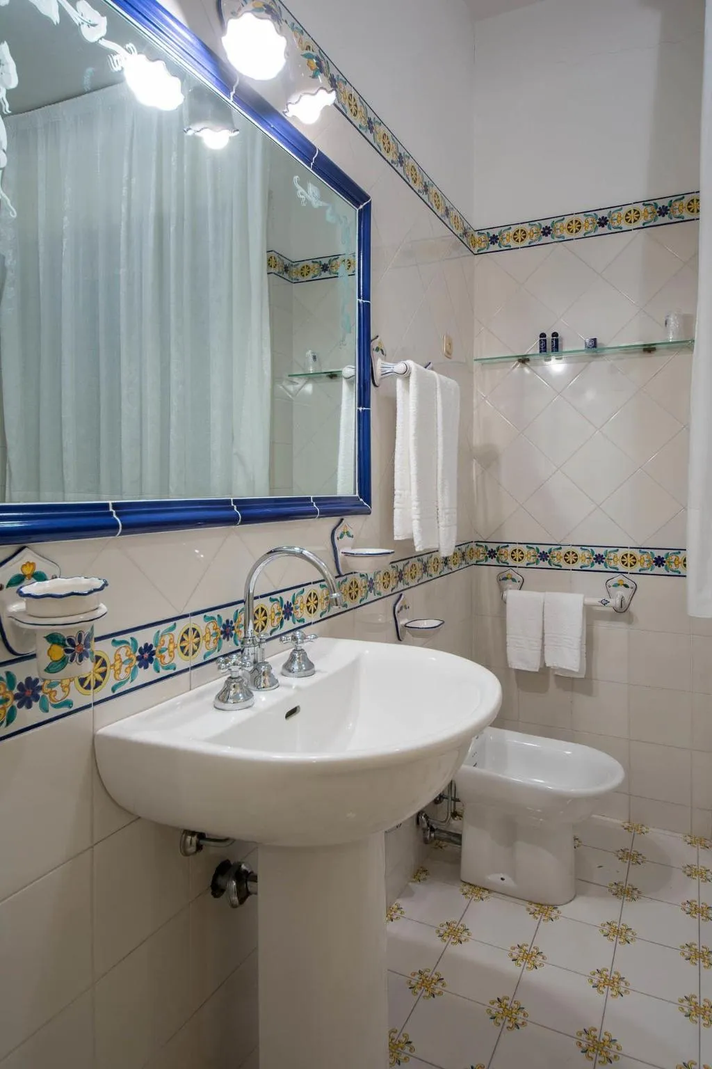 Room, Hotel San Francesco, Naples