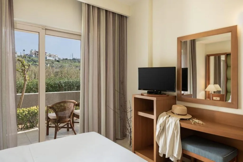 JUNIOR SUITE LAND VIEW Room, Cretan Dream Resort & Spa, Crete