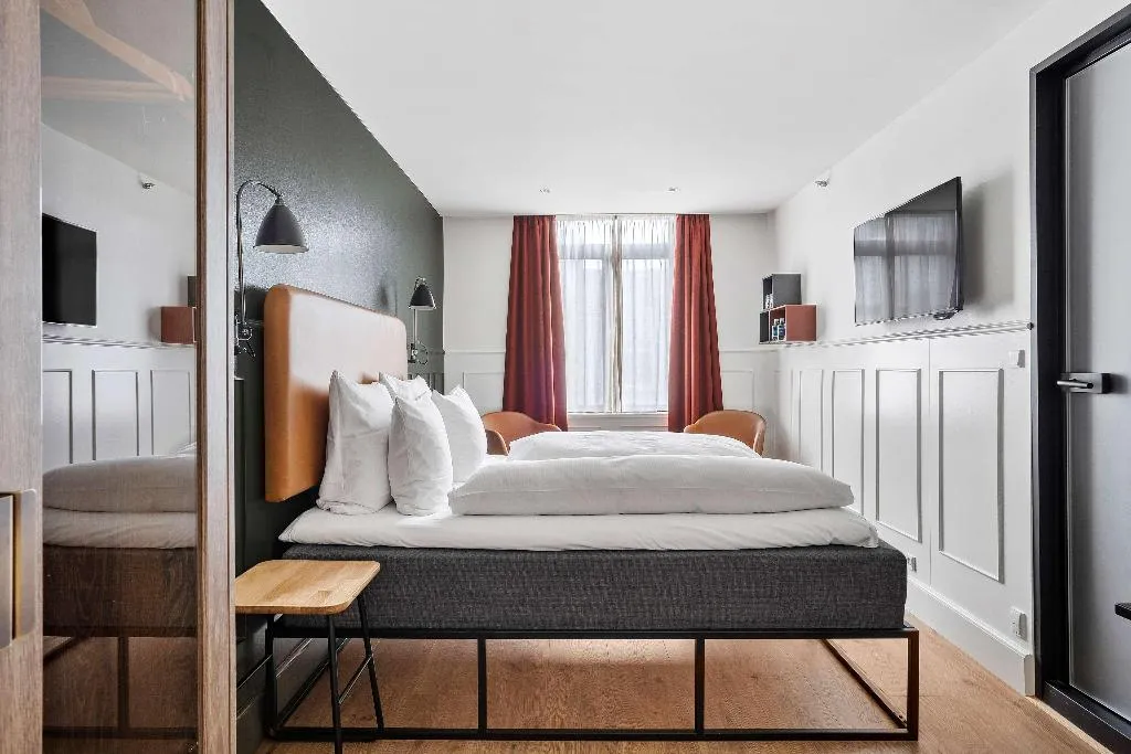 DOUBLE BUSINESS Room, The Huxley Copenhagen, BW Premier Collection, Copenhagen