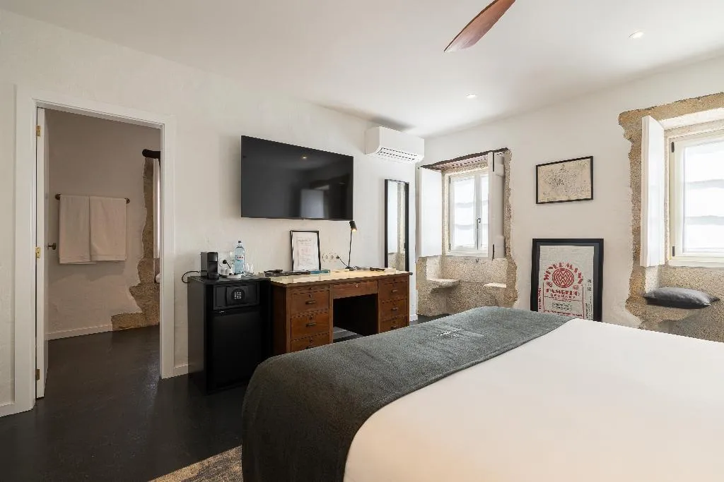 DOUBLE SUPERIOR Room, CasaNova Farmhouse, Porto