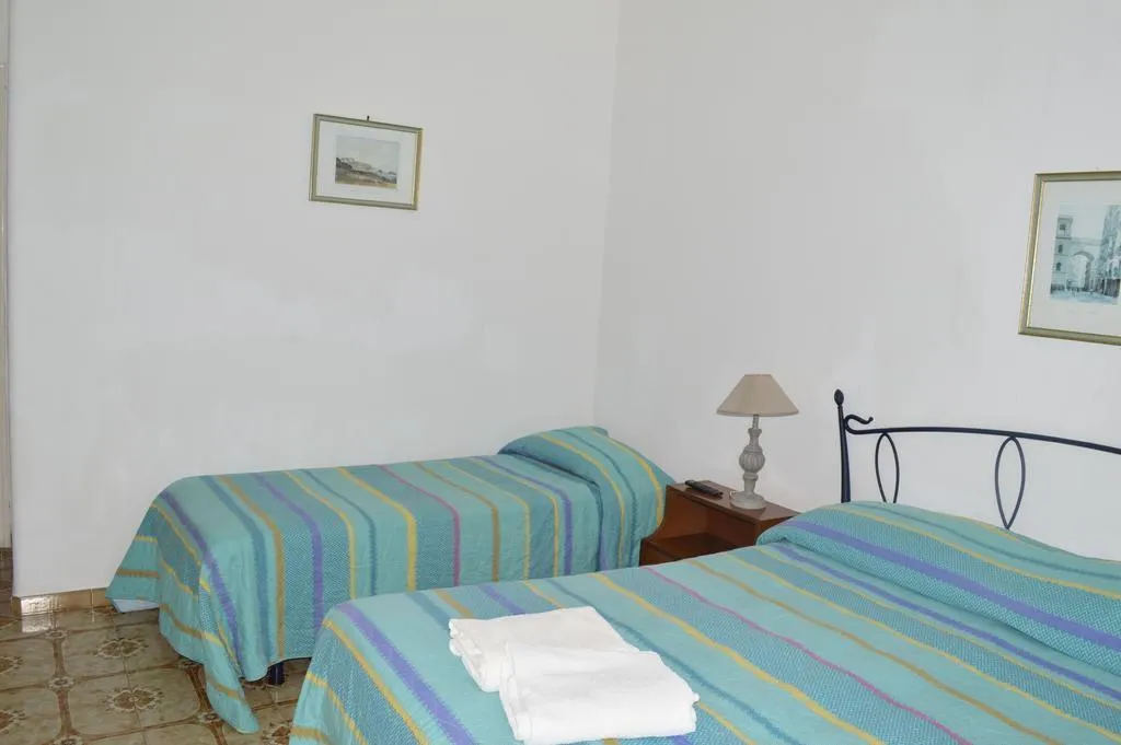 QUADRUPLE SUPERIOR SEA VIEW Room, Hotel Polito, Naples