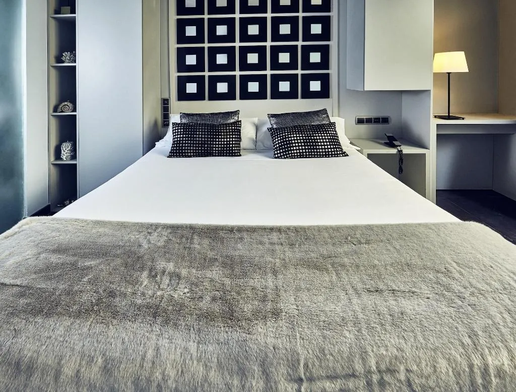 Room, 54 Barceloneta, Barcelona
