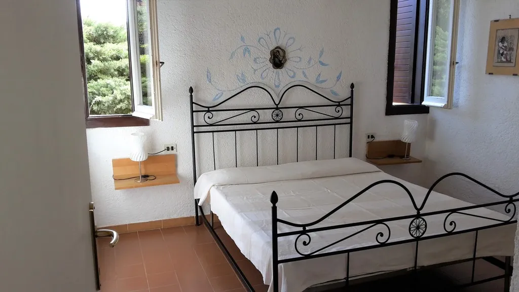 APARTMENT CAPACITY 4 TWO BEDROOMS Room, Terza Spiaggia and la Filasca, Olbia