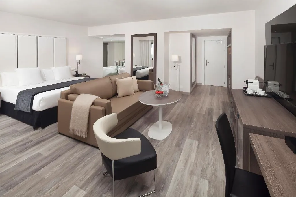 Room, Melia Lebreros, Seville