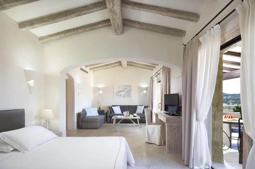 Room, Hotel Li Finistreddi, Olbia