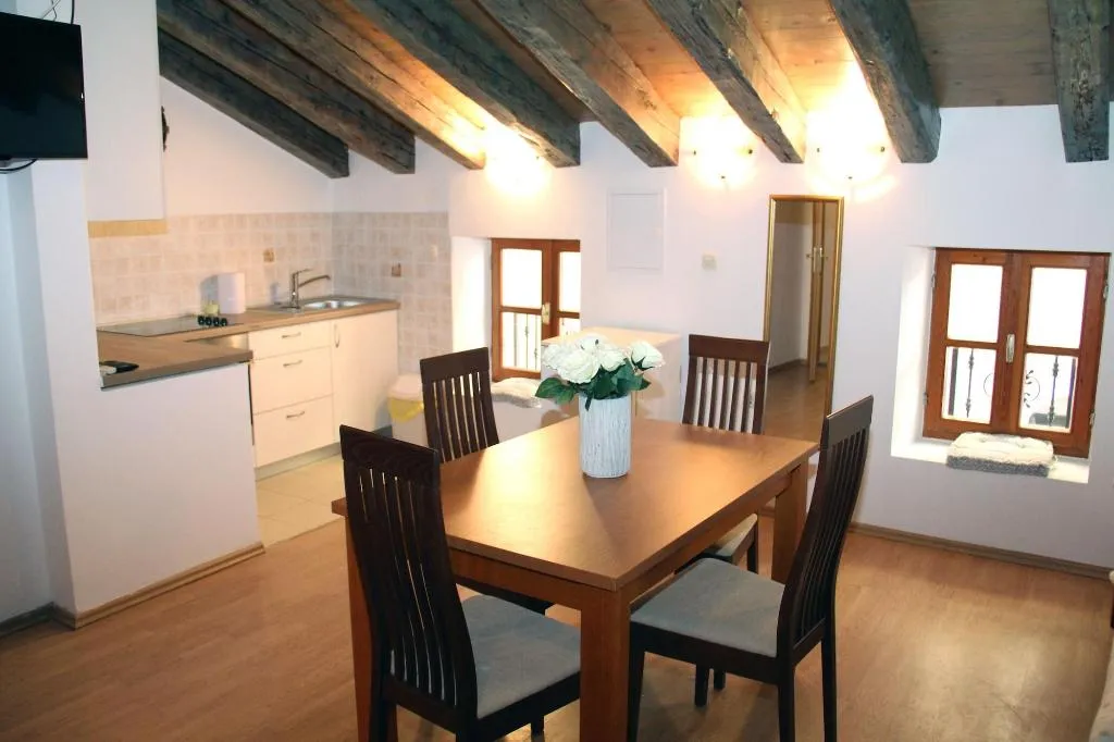 Room, Old Theatre Rooms And Apartments, Split