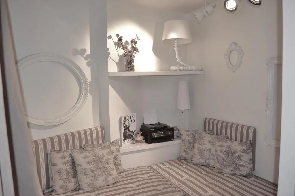 Room, Nina Casetta De Trastevere, Rome
