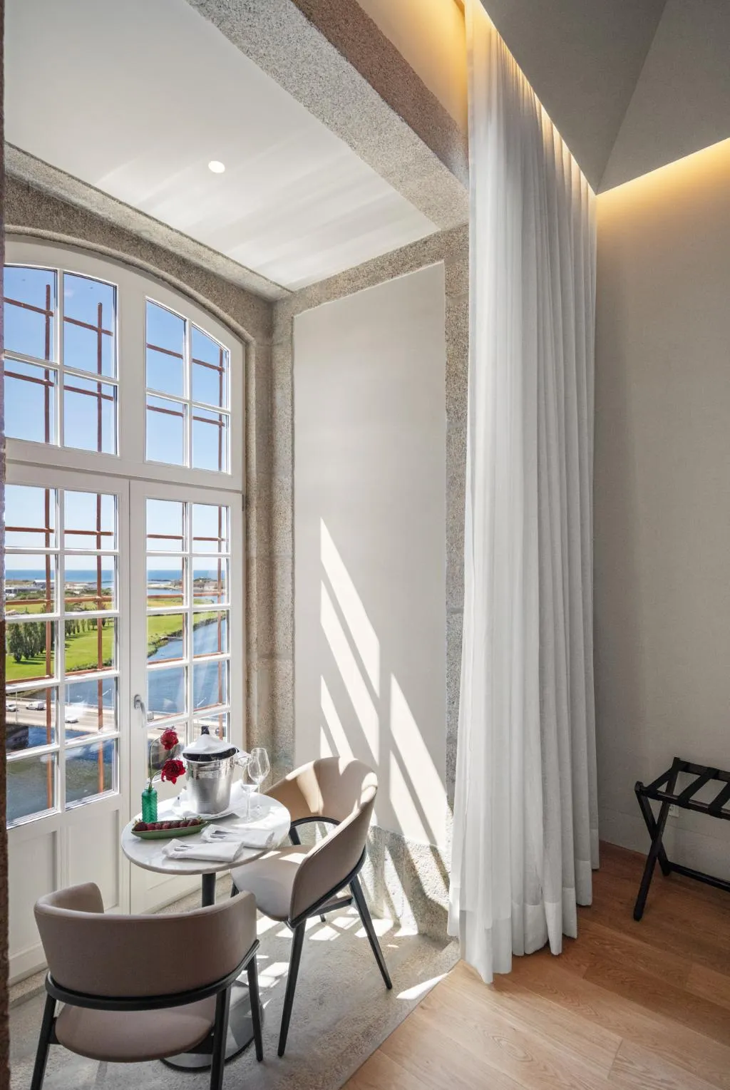 SUITE DELUXE Room, The Lince Santa Clara, Porto