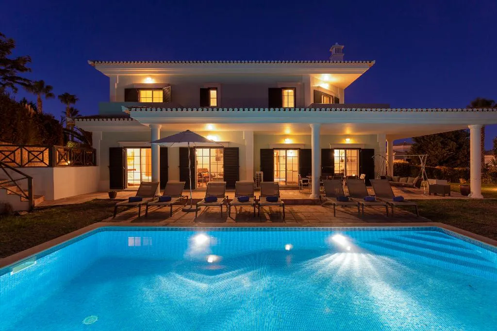 VILLA FOUR BEDROOMS Room, Martinhal Quinta  Do Lago Family Resort, Algarve