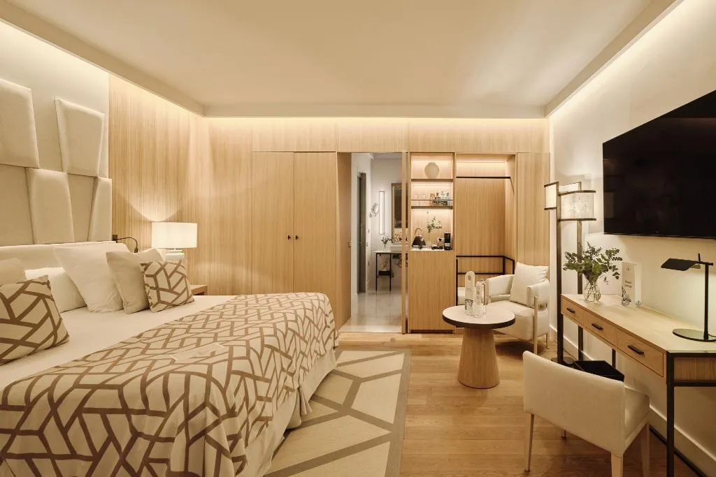 DOUBLE ONE BED Room, Hospes Palau de la Mar Valencia, Valencia