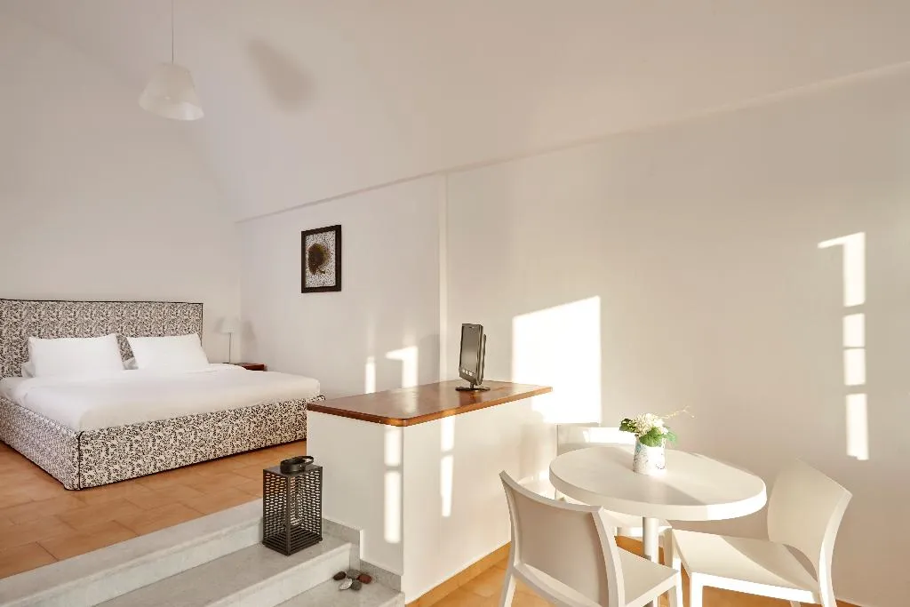 SUITE SUPERIOR Room, Manos Small World, Santorini